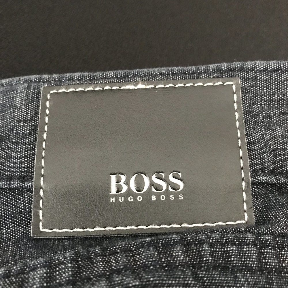 Hugo Boss Jeans Like NEW !!
